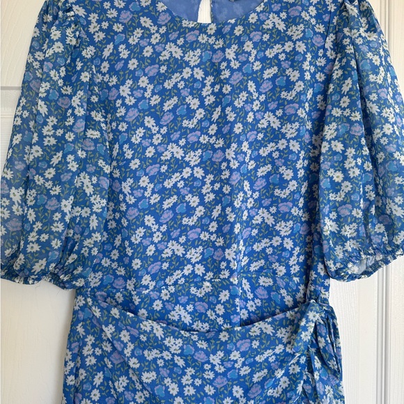 NA-KD frill detail mini dress in blue floral print - Picture 13 of 13
